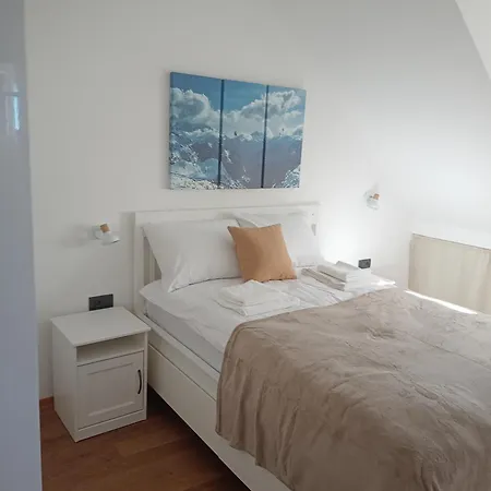 Ruza Suncani Breg Apartment *